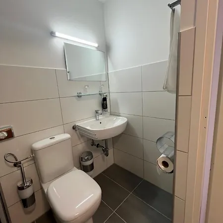 Post 17 Szálloda Braunau am Inn