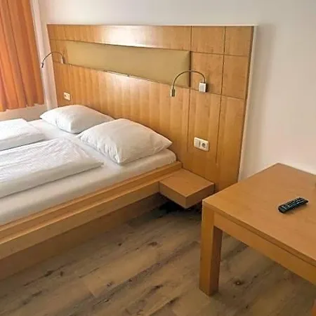 Hotel Post 17 3*